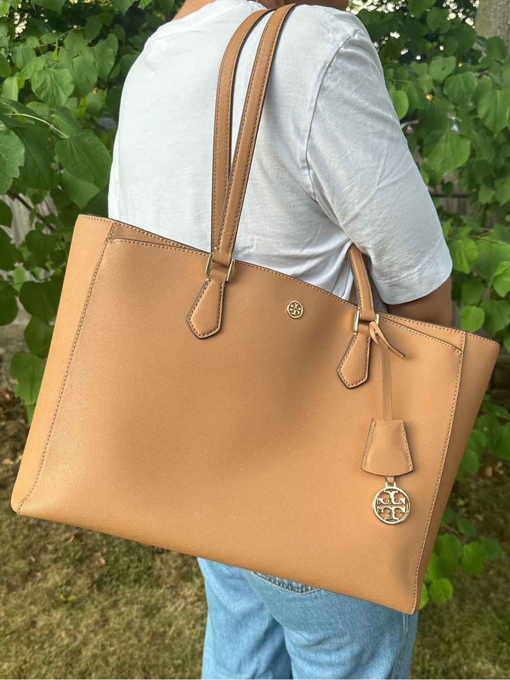Tory Burch Robinson Tote in Cardamom